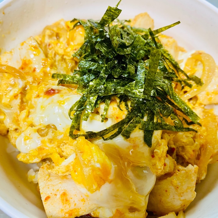 めんつゆで簡単 1人ランチにも 味変ピリ辛親子丼 レシピ 作り方 By やむやむまみー 楽天レシピ めんつゆで簡単 1人ランチにも 味変ピリ辛親子丼 レシピ 作り方 By やむやむまみー 楽天レシピ